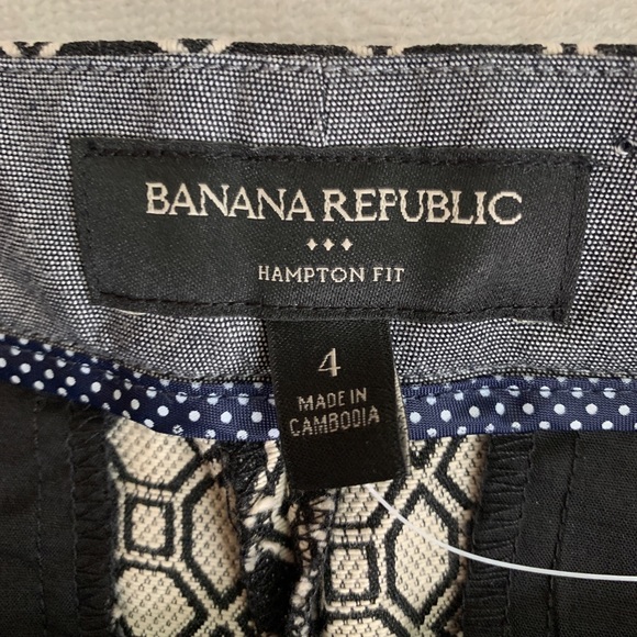 NEW WITH TAGS Banana Republic Shorts - Picture 2 of 3